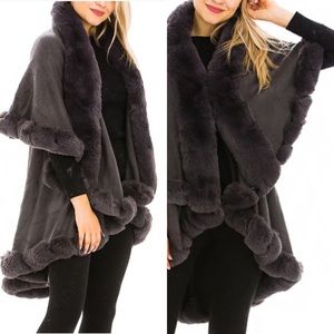 Luxury Gray Faux Fur Collared Cape Coat One Size